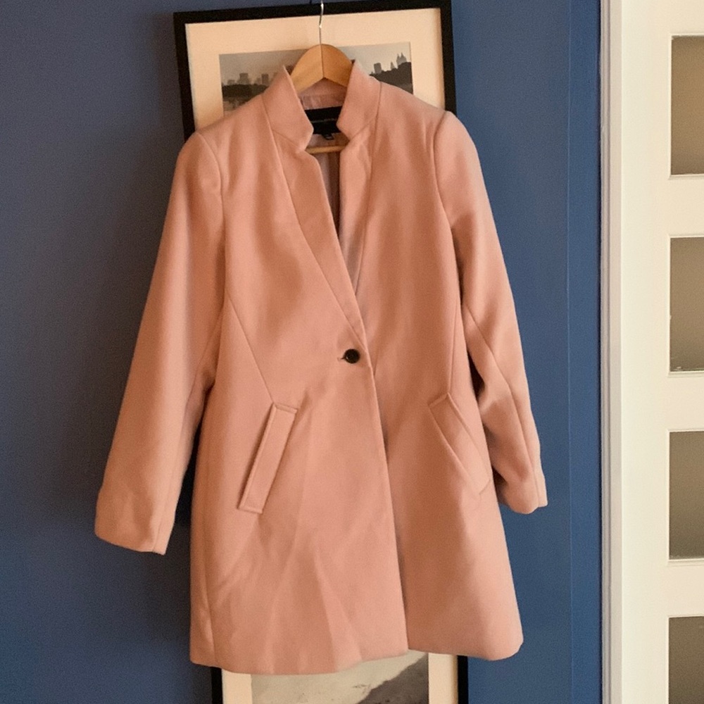 Banana Republic Coat, pink and single button, lightweight